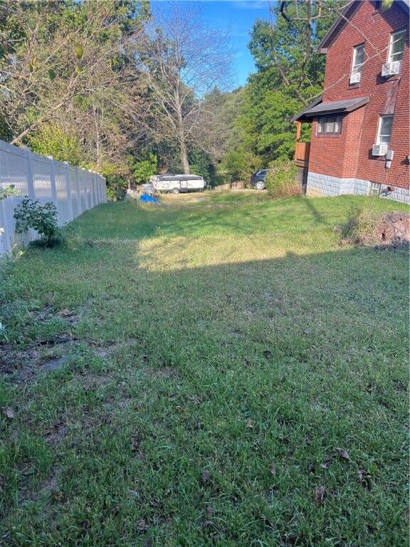 Property Photo: 1416 Carnahan Rd PA 15220