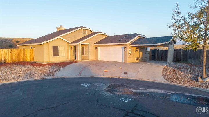 6513 Derby Drive  Bakersfield CA 93306 photo