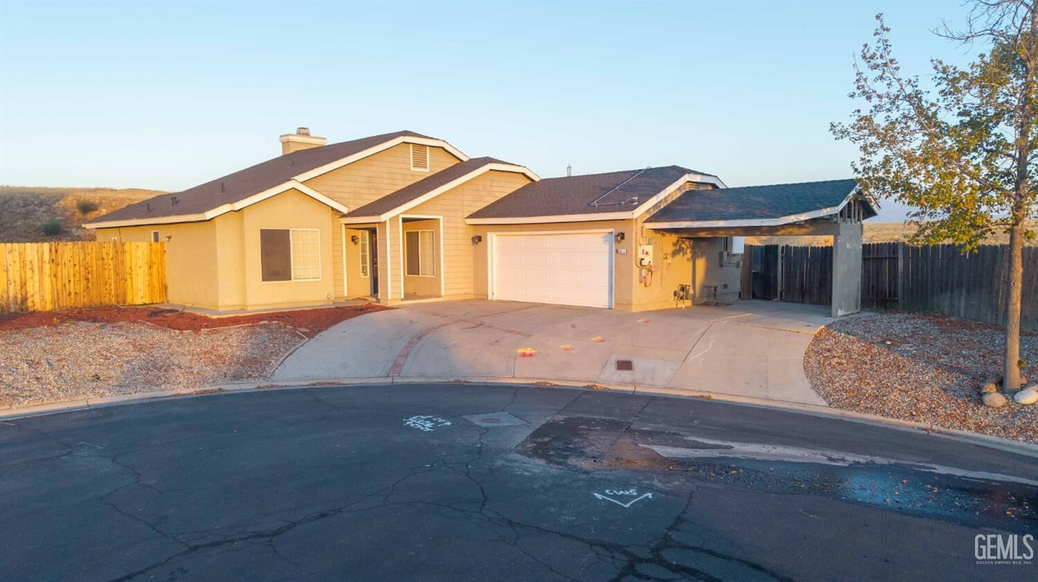Property Photo: 6513 Derby Drive CA 93306