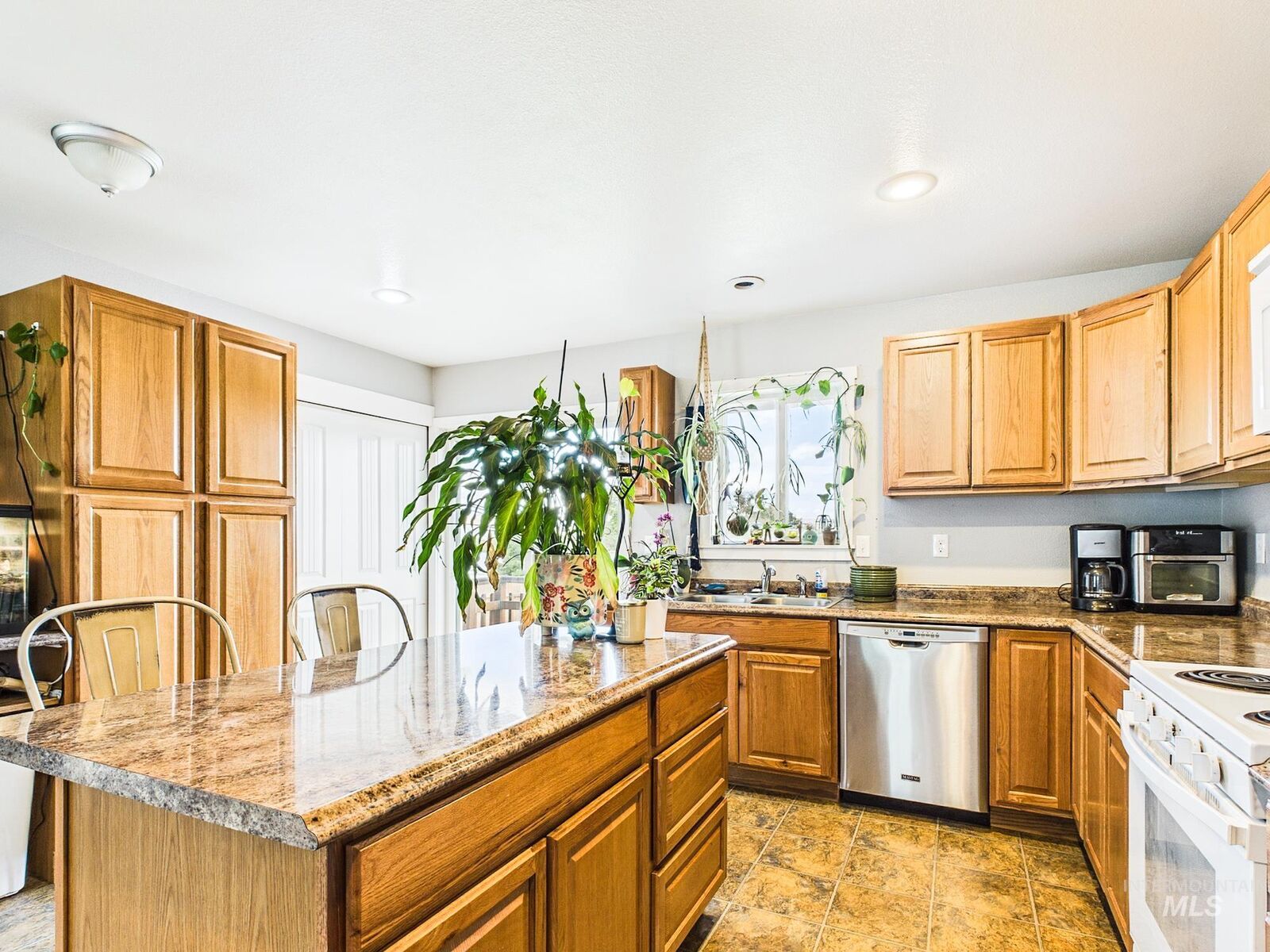 Property Photo: 1539 Alder Ave ID 83501