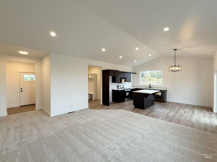 Property Photo: 1112 13th St. ID 83350