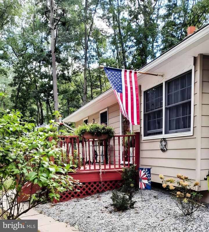 Property Photo:  106 Florida Trail  NJ 08015 