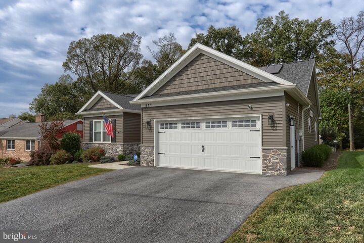 Property Photo:  931 Hill Church Road  PA 17036