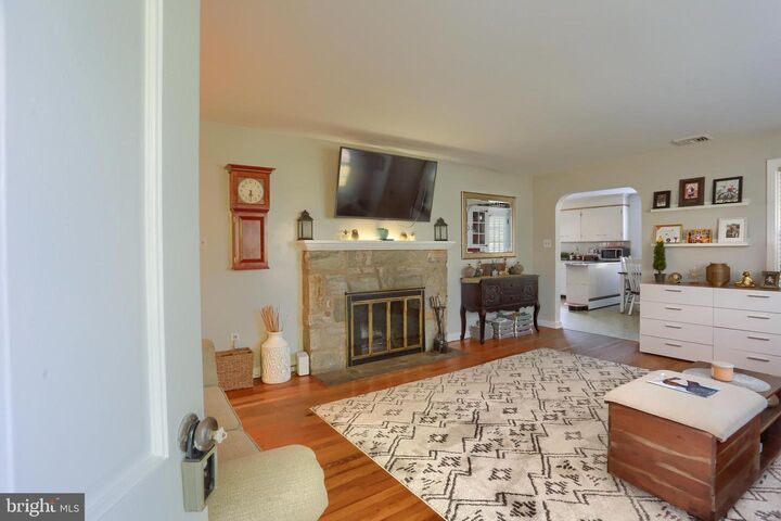 Property Photo:  2007 Meadow Ridge Drive  PA 17601 