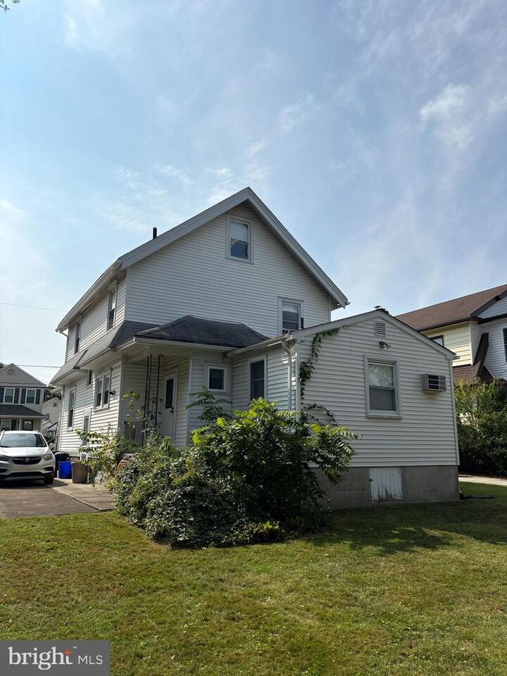 Property Photo: 145 Sycamore Road PA 19083