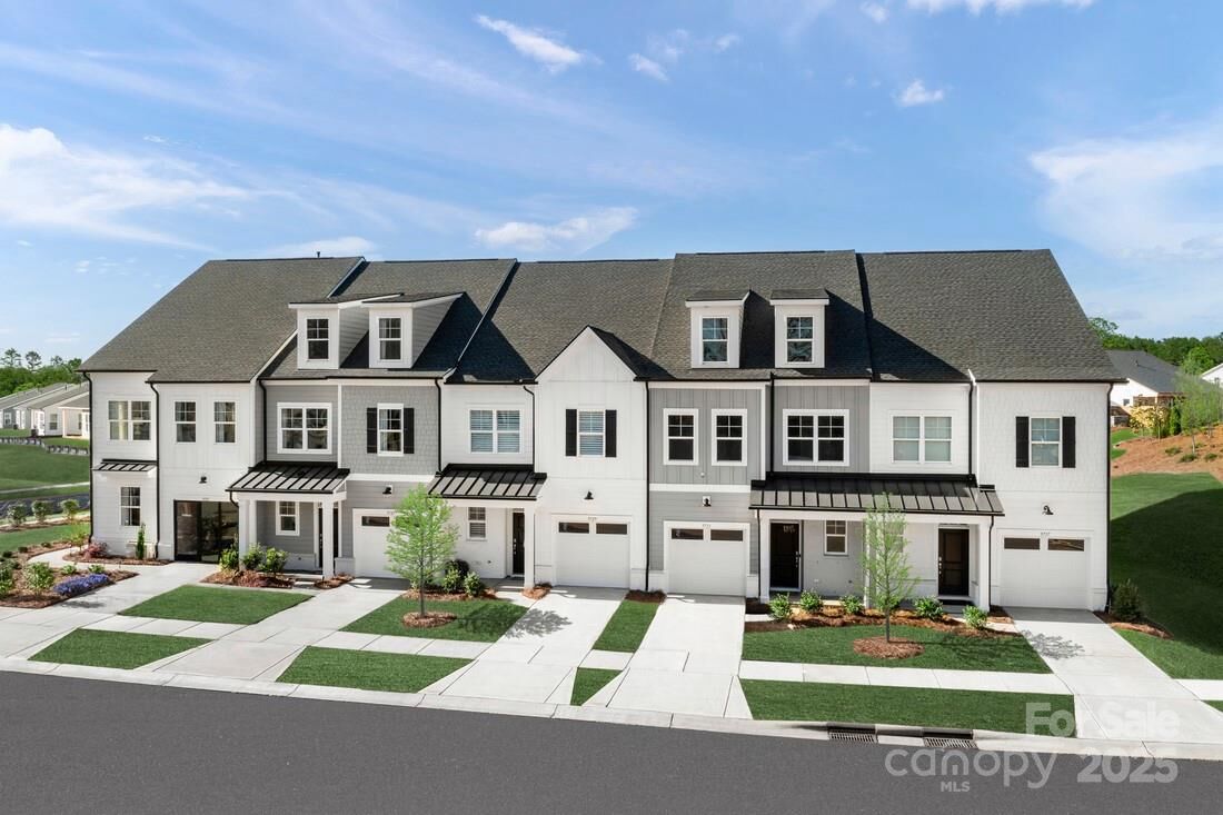 Property Photo: 3134 Finchborough Court 250 NC 28269