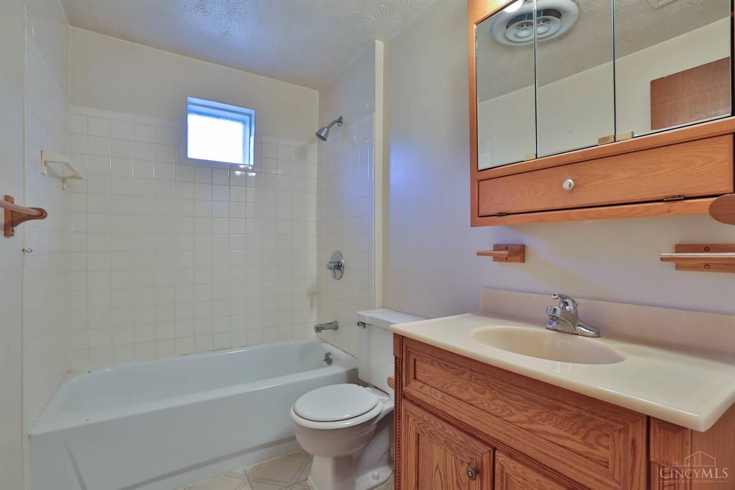 Property Photo: 576 Grandin Avenue OH 45246