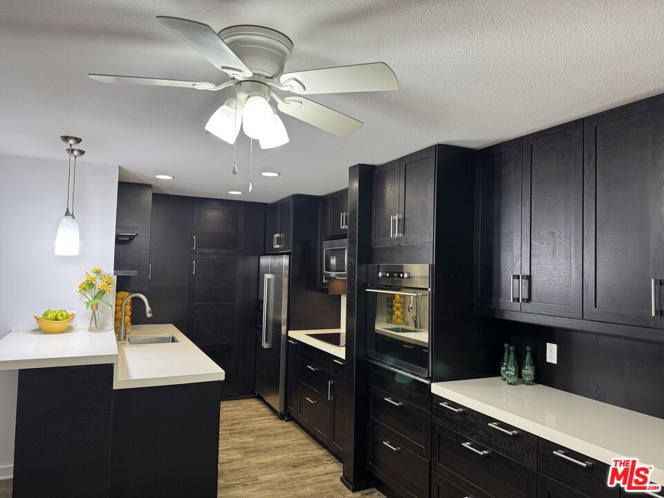 Property Photo:  8640 Gulana Ave  CA 90293 