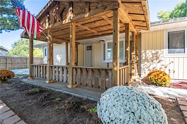 Property Photo: 11 Iola Court IL 61914