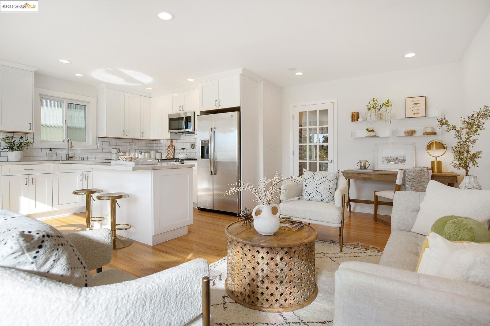 Property Photo:  30 Domingo Ave 6  CA 94705 