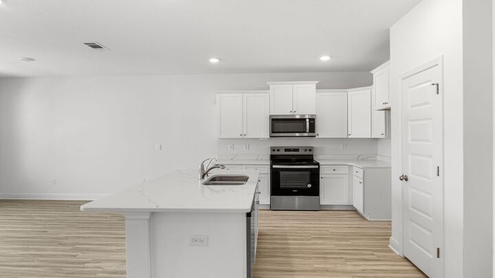 Property Photo: 31 Hatten Court FL 32569