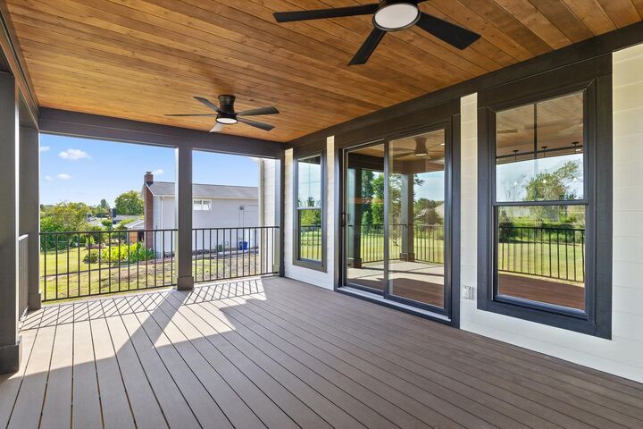 Property Photo: 1736 Gray Road TN 37421