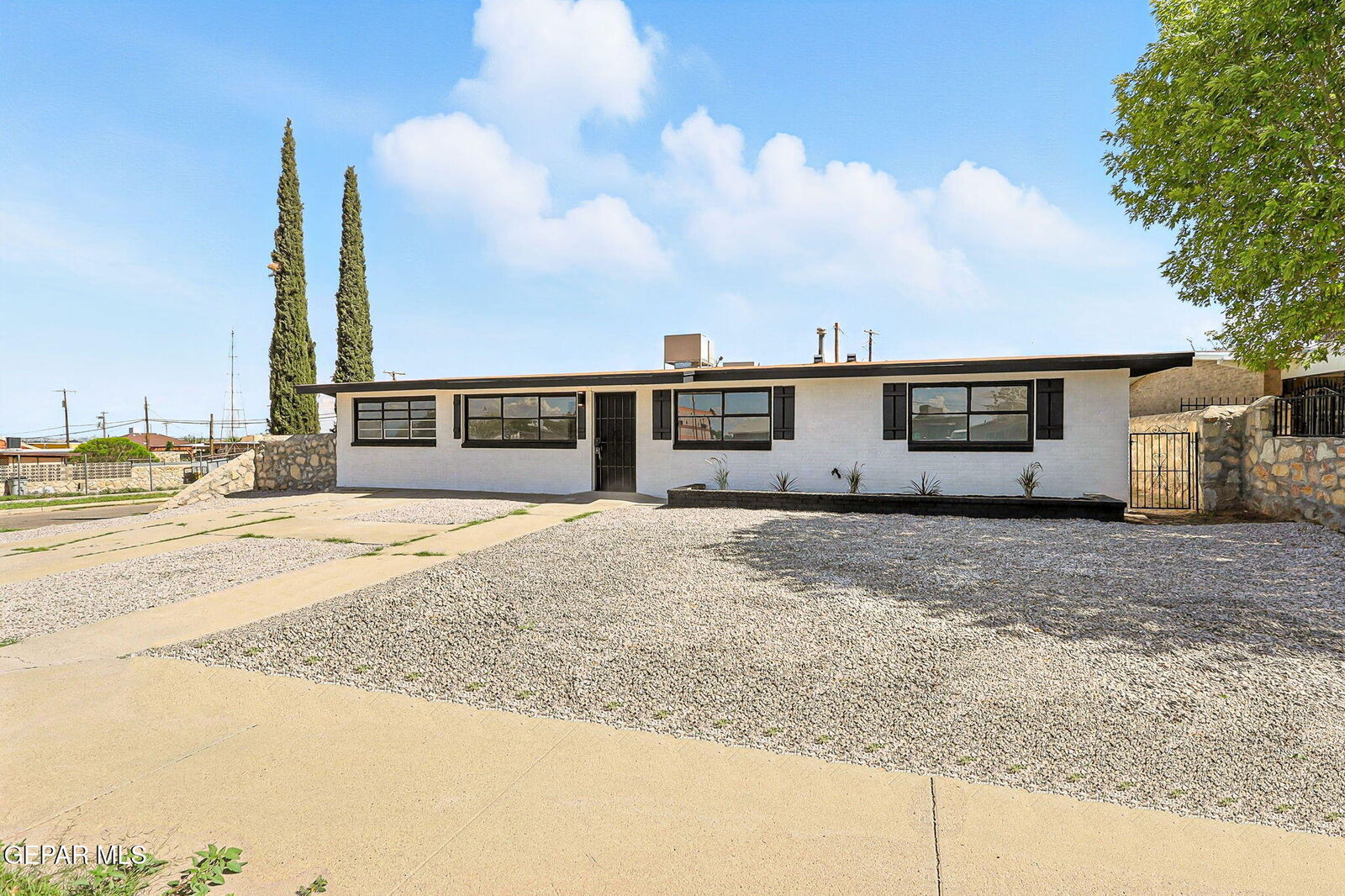 Property Photo: 3630 Sheppard Avenue TX 79904