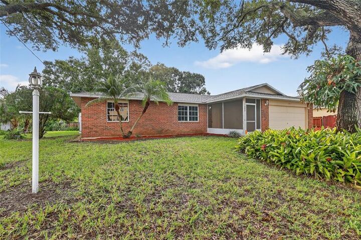 Property Photo: 397 NW Biltmore St FL 34983
