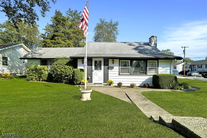 122 Lake Shore Dr  Parsippany-Troy Hills Twp. NJ 07034 photo