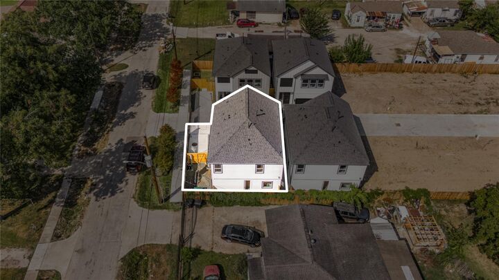 Property Photo:  243 Rebecca Street F  TX 77022 