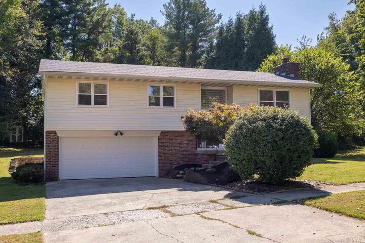 Property Photo: 538 N Park Ridge Road IN 47408