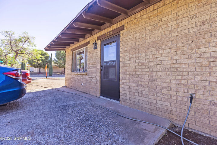 Property Photo: 950 / 952 Glendale Drive NM 88005