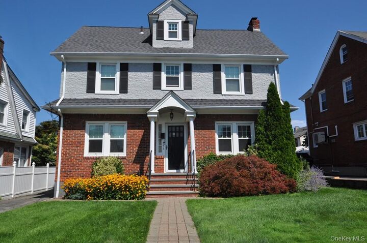 54 Lincoln Avenue  White Plains NY 10606 photo