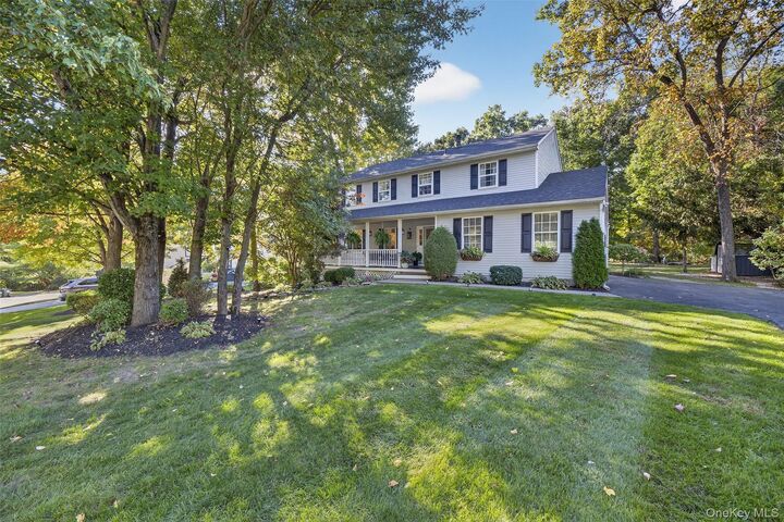 Property Photo:  126 Foxwood Dr S  NY 12550 
