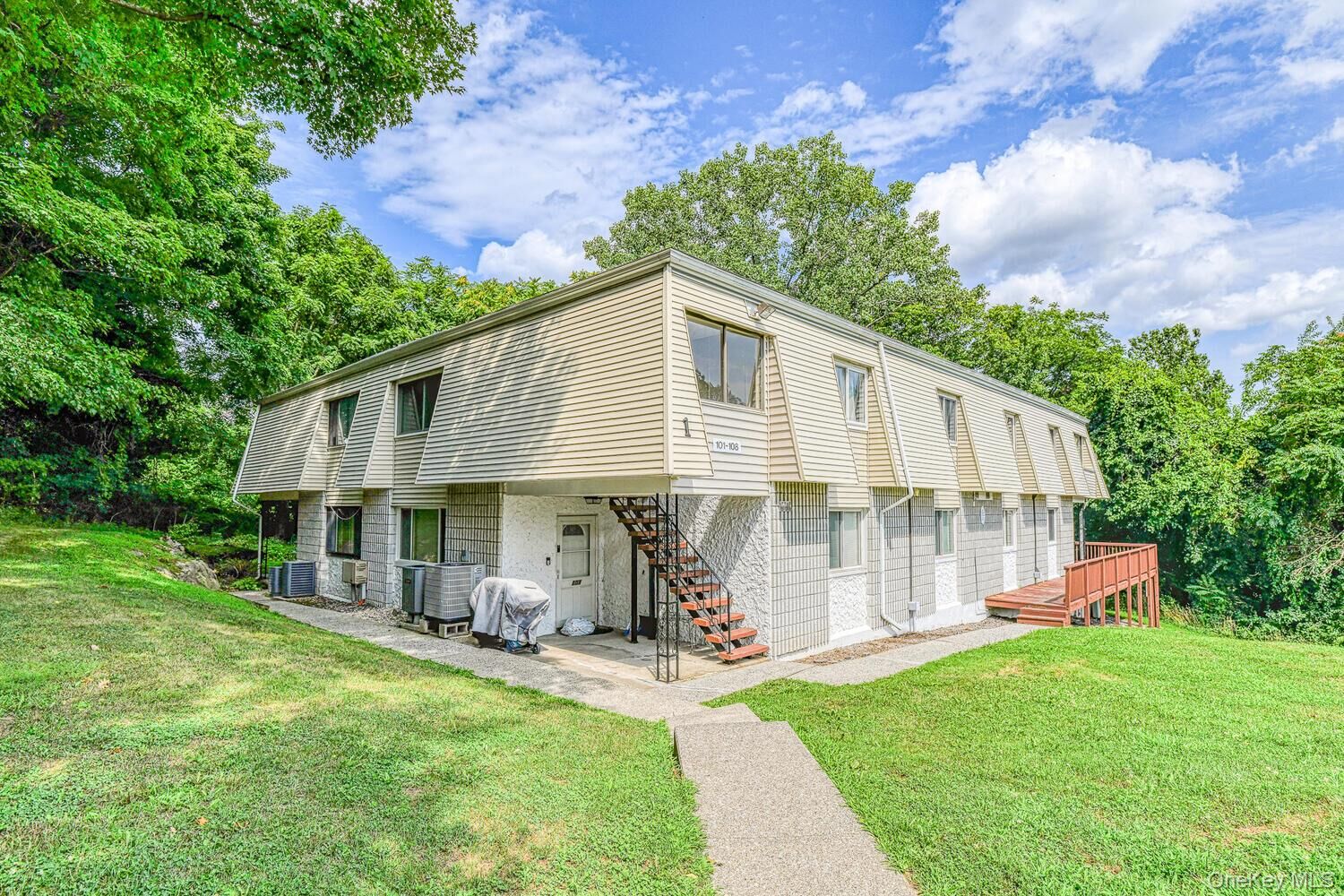 Property Photo: 104 Baldwin Lane 1D NY 12550