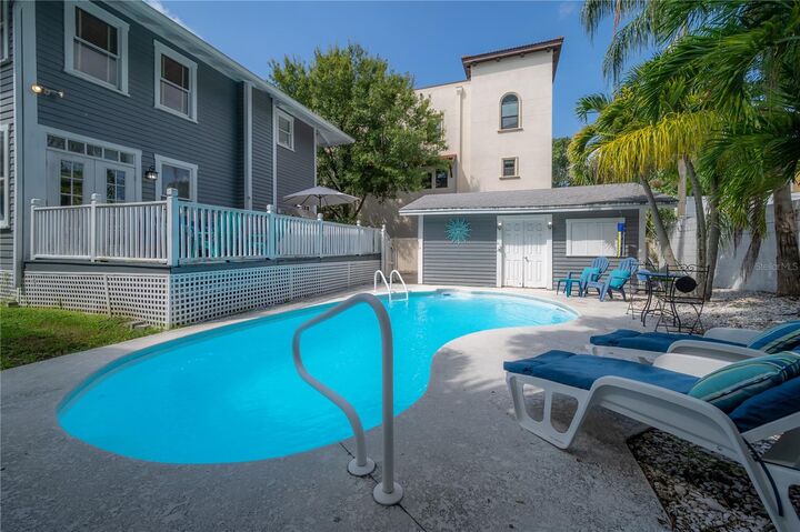 Property Photo: 2921 W El Prado Boulevard FL 33629