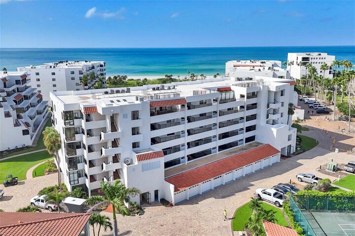 Property Photo: 1465 Gulf Of Mexico Drive 402 FL 34228