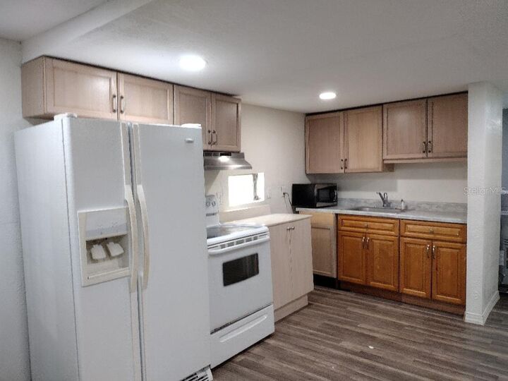 Property Photo:  2062 Rosewood Street  FL 32110 