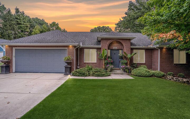 3285 Norton Lawn Drive  Oakland MI 48307 photo