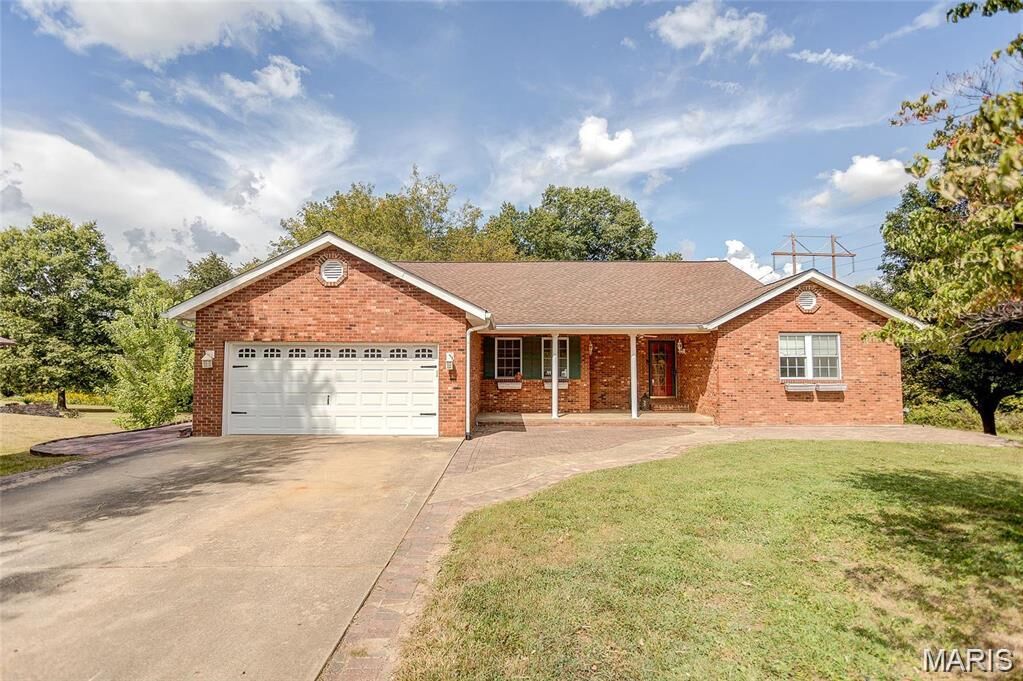 Property Photo:  4825 Oak Ridge Drive  IL 62084 