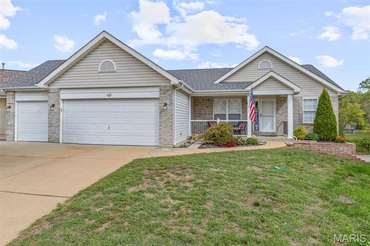 Property Photo:  1102 Silverwillow Court  MO 63026 