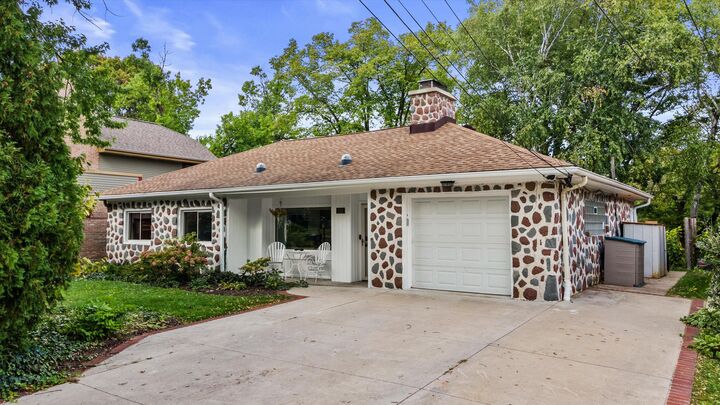 Property Photo:  720 Rock Pl  WI 53209 