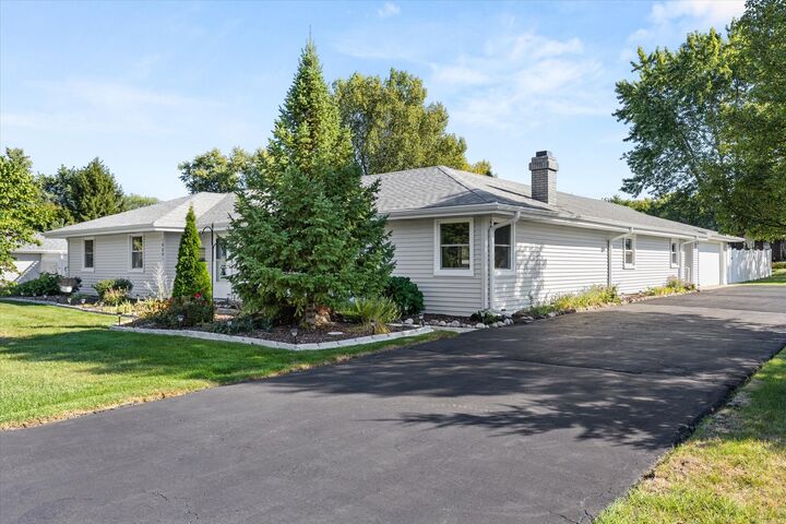 Property Photo: 16001 S Leach Drive IL 60491