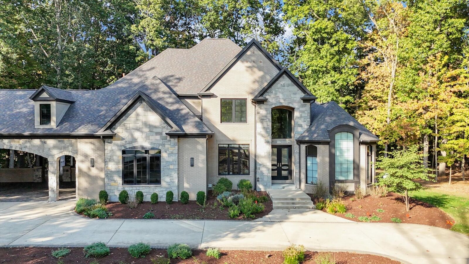 Property Photo:  1410 E White Oak Road  IL 61853