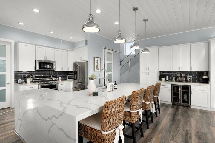 Property Photo:  2743 Mesa Dr  CA 92054 