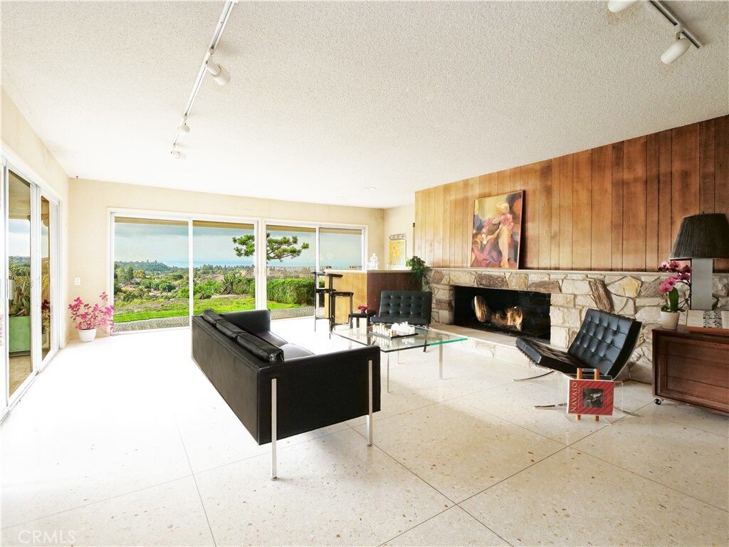 Property Photo:  45 Crest Road W  CA 90274 