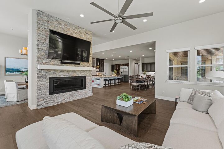 Property Photo: 100 Chardin Place CA 95762