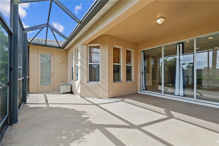 Property Photo: 13988 Village Creek Drive FL 33908