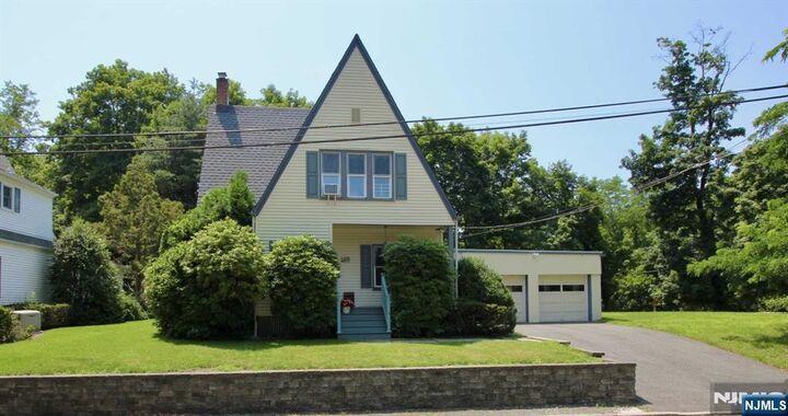 6 Cottage Place  Allendale NJ 07401 photo