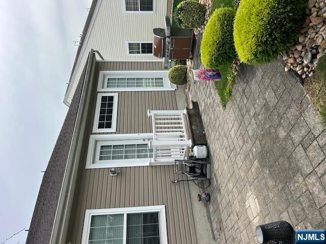 Property Photo:  35 Timber Hill Drive  NJ 08831 