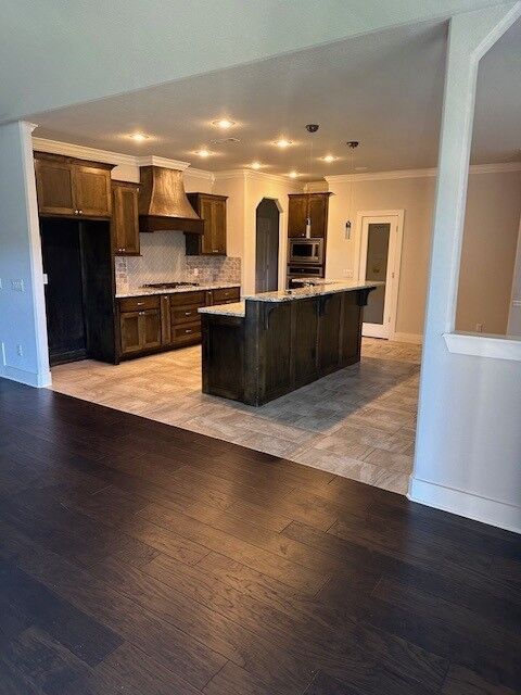 Property Photo:  2202 NE Steinbeck Drive  AR 72712 