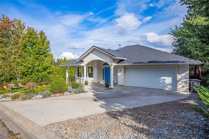 311 Woodpark Crescent  Kelowna BC V1V 2A9 photo