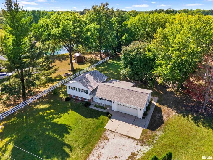 Property Photo:  1072 Joni Drive  IL 61448 