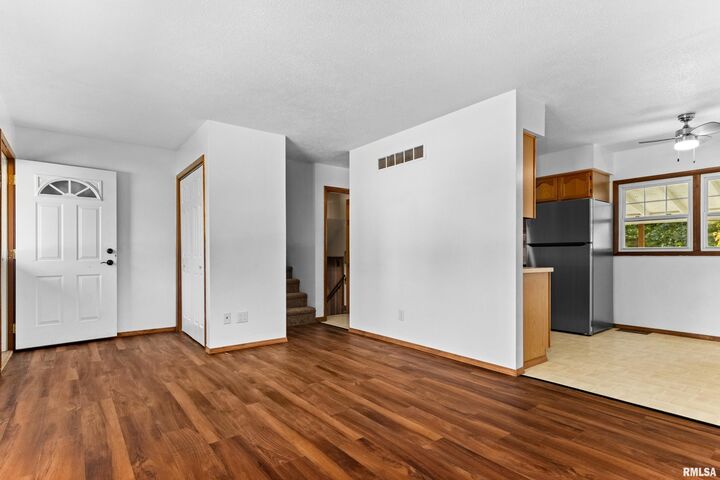 Property Photo: 1072 Joni Drive IL 61448