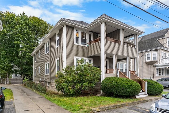 Property Photo:  15 Banks St 4  MA 02451 