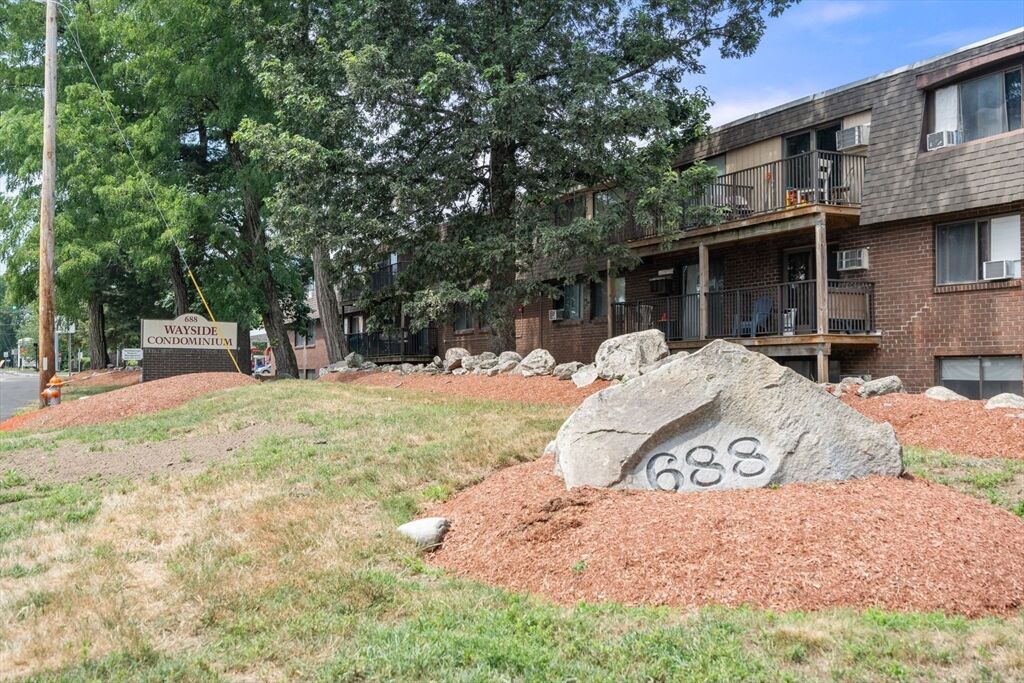 Property Photo:  688 Boston Post Rd E 304  MA 01752 