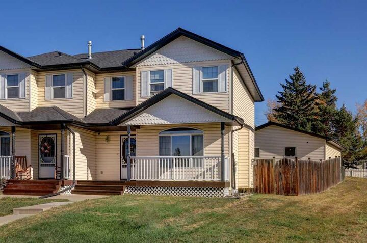 13 Ross Place  Crossfield AB T0M 0S0 photo