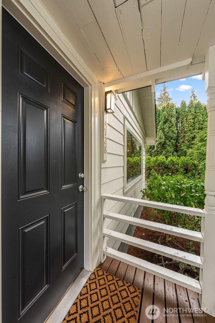 Property Photo: 14728 32nd Avenue NE WA 98155