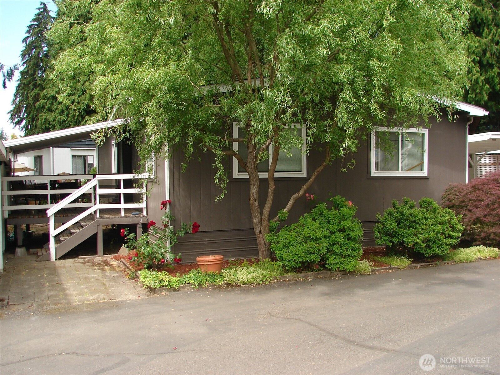 Property Photo: 900 29th Avenue S C-8 WA 98002
