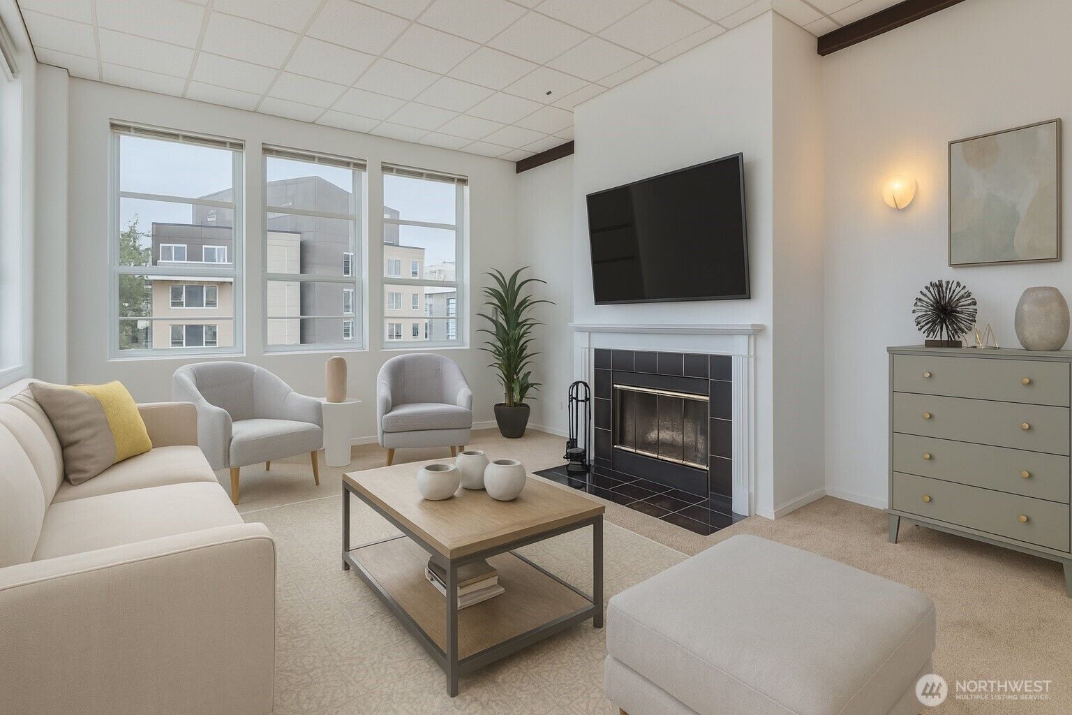 Property Photo: 417 E Pine Street 309 WA 98122